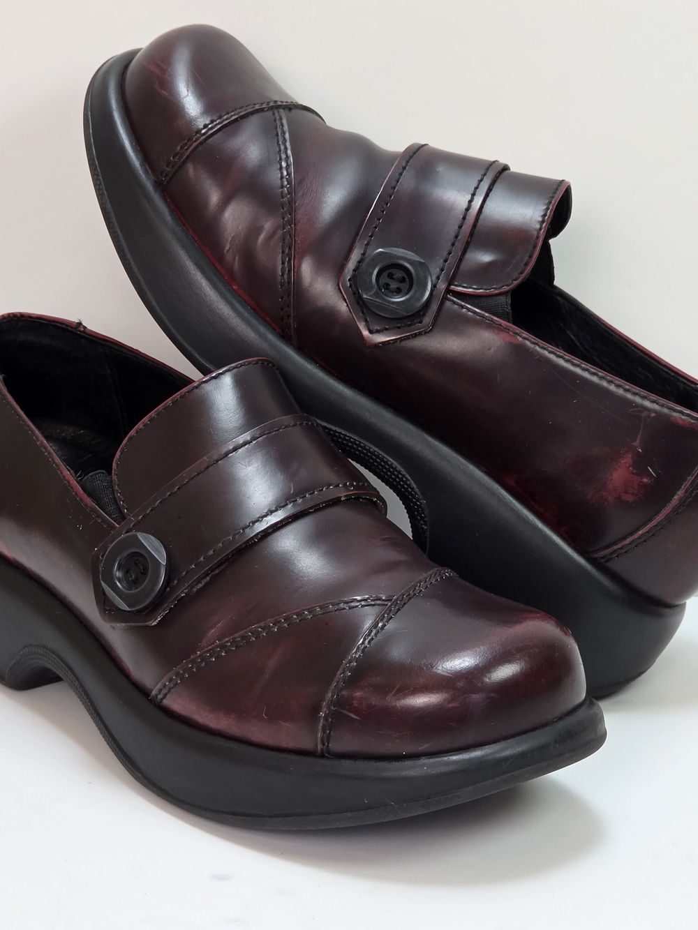 Dansko Karyn Cherry Cabrio Red Vintage Clogs, Great Condition, Size 38 (7.5-8)